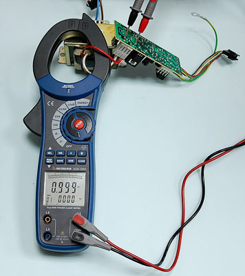 Reactive Power (main display) + Apparent Power (secondary display) Measurement