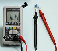 AM-1081 Hand Charger Digital Multimeter - Capacitance Measurement