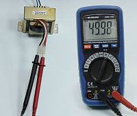 AMM-1032 Digital Multimeter - Measuring Frequency