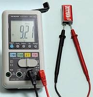 AM-1081 Hand Charger Digital Multimeter - DC Voltage Measurement
